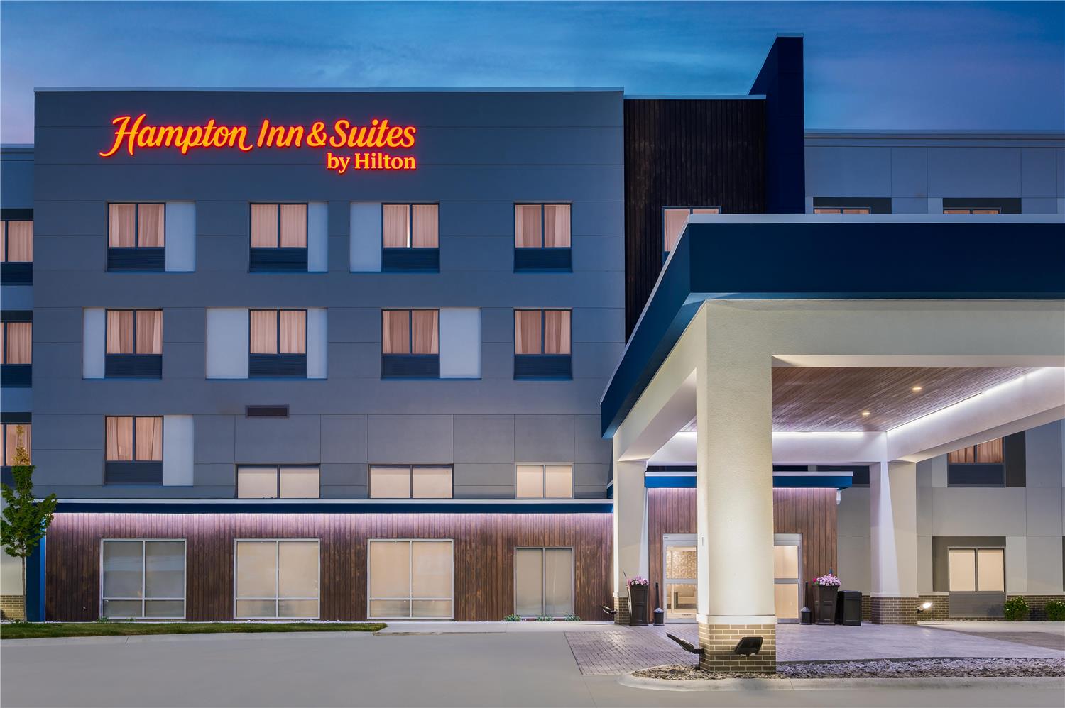 hampton inn and suites alpena