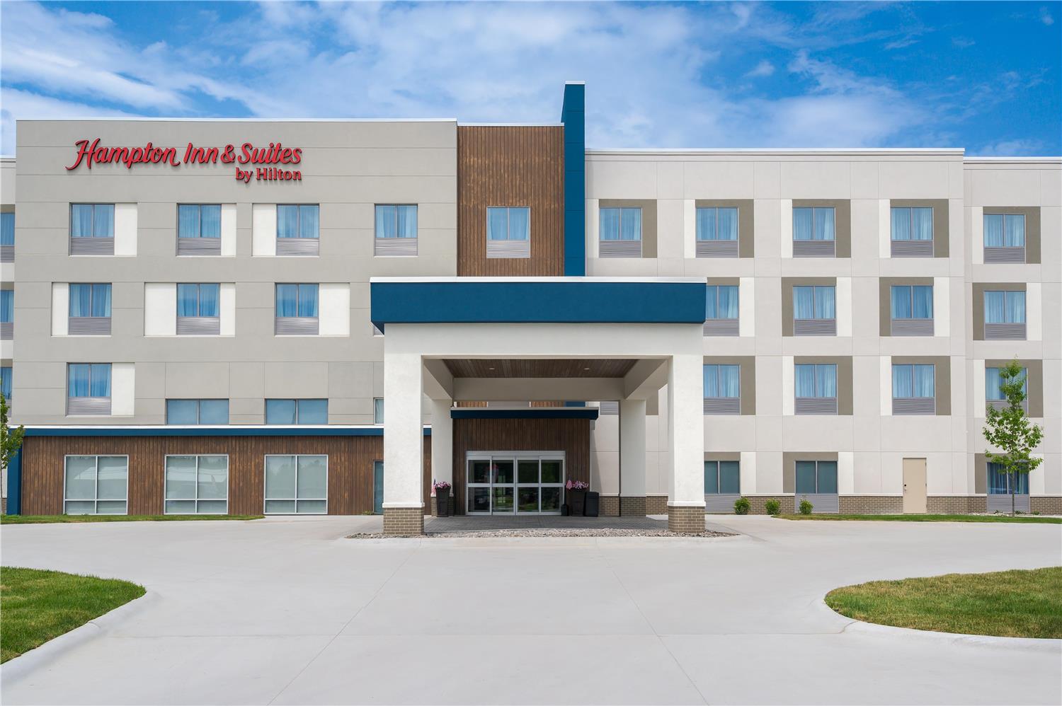 hampton inn and suites alpena
