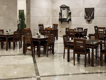 hussein beyari hotel