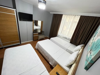 city blue hotel