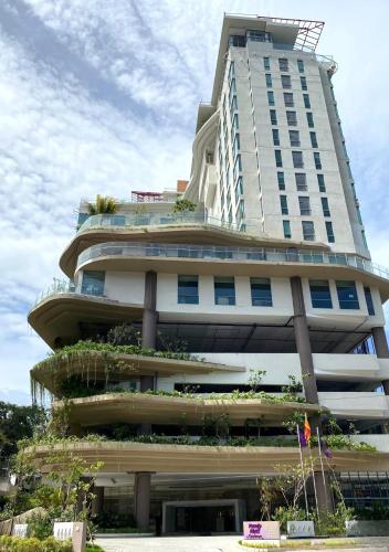 kandy myst by cinnamon