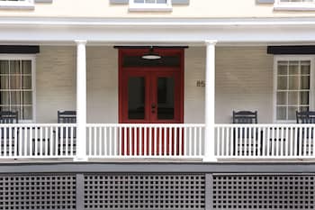 kingston carriage house