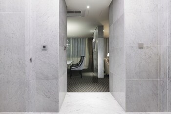 jeongseon js grand palace hotel
