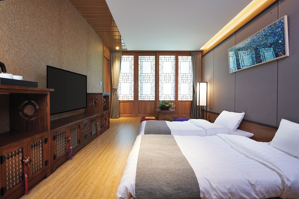 jeongseon js grand palace hotel