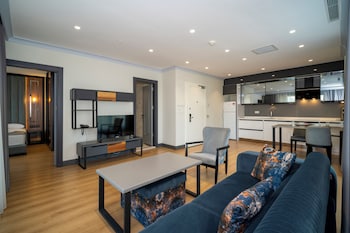 rusel park residence