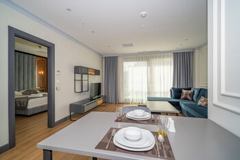 rusel park residence