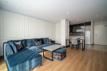 rusel park residence