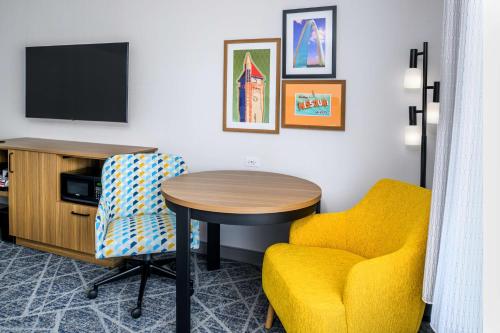 hampton inn by hilton st louis airport