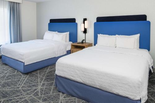 hampton inn by hilton st louis airport