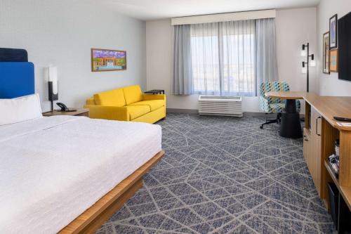 hampton inn by hilton st louis airport