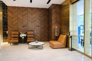 a hotel bugis 11hrs stay from 8pm to 9am