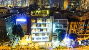 a hotel bugis 11hrs stay from 8pm to 9am