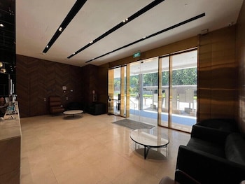 a hotel bugis 11hrs stay from 8pm to 9am