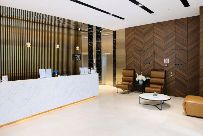 a hotel bugis 11hrs stay from 8pm to 9am
