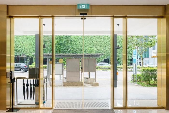 a hotel bugis 11hrs stay from 8pm to 9am