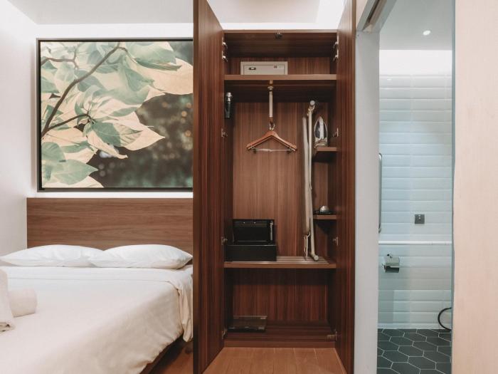 a hotel bugis 11hrs stay from 8pm to 9am