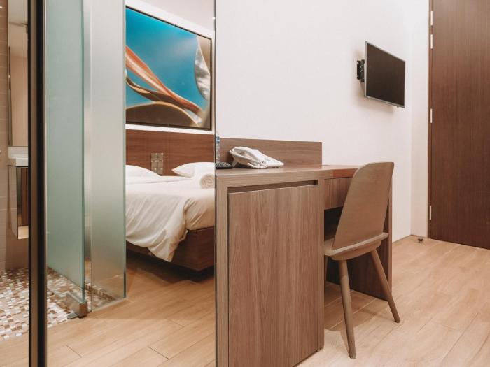 a hotel bugis 11hrs stay from 8pm to 9am