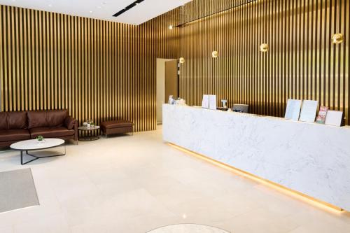 a hotel bugis 11hrs stay from 8pm to 9am