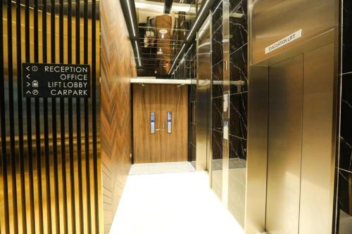 a hotel bugis 11hrs stay from 8pm to 9am