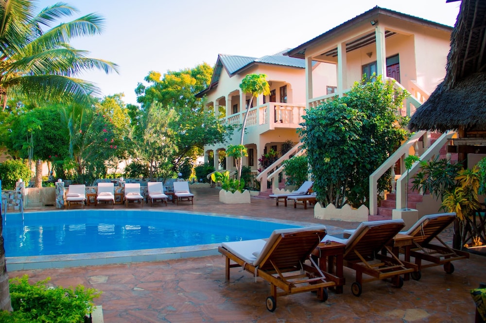 seagull nungwi resort