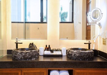 adoro hotel boutique adults only