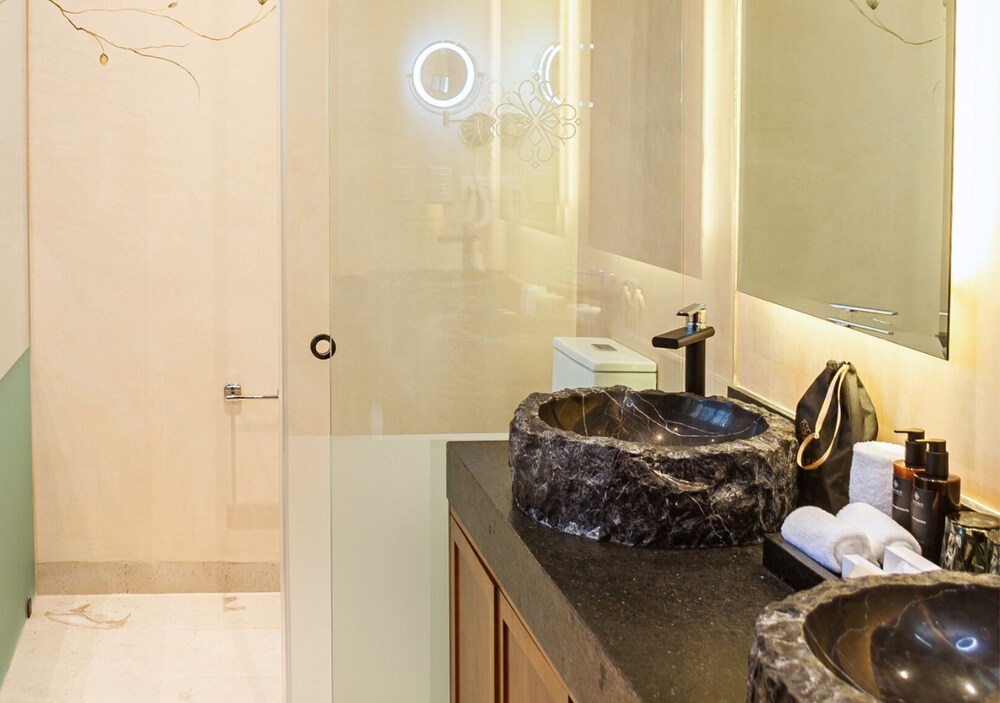 adoro hotel boutique adults only