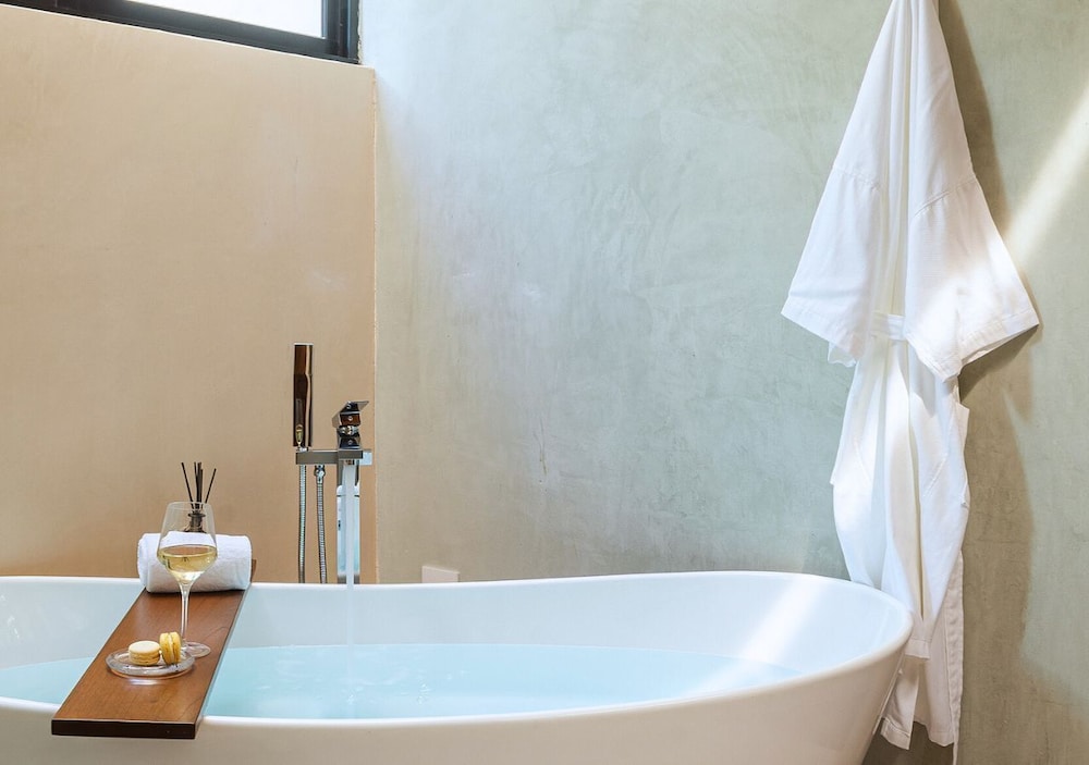 adoro hotel boutique adults only