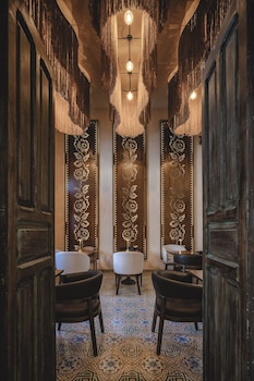 adoro hotel boutique adults only