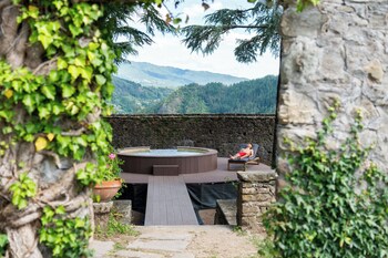 la rocca di camporgiano maison du charme