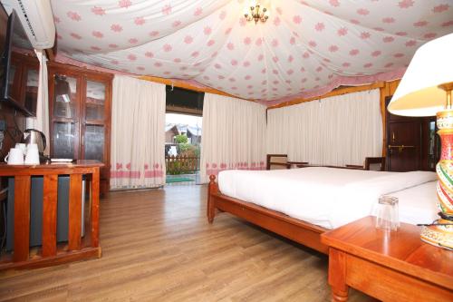 aanandam resort and spa pushkar