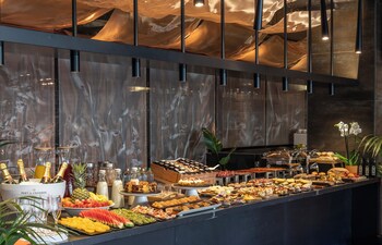 axel hotel bilbao adults only