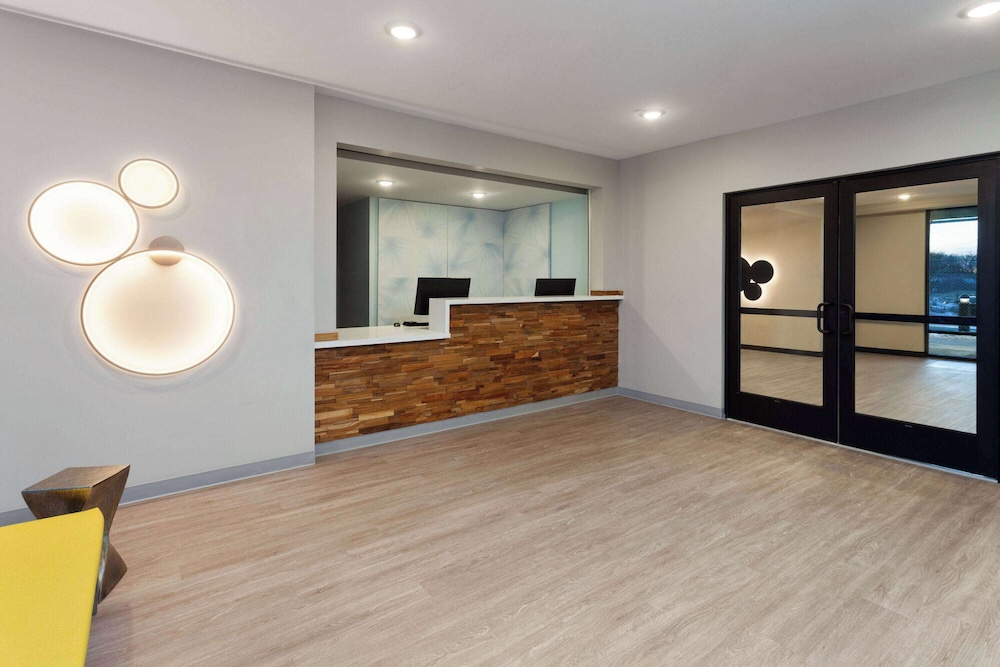 echo suites extended stay by wyndham madison