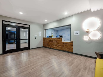 echo suites extended stay by wyndham madison
