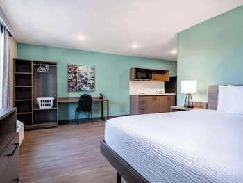 echo suites extended stay by wyndham madison
