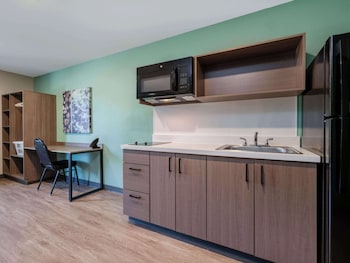 echo suites extended stay by wyndham madison