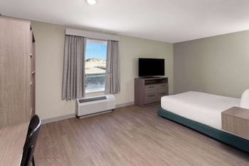 echo suites extended stay by wyndham madison