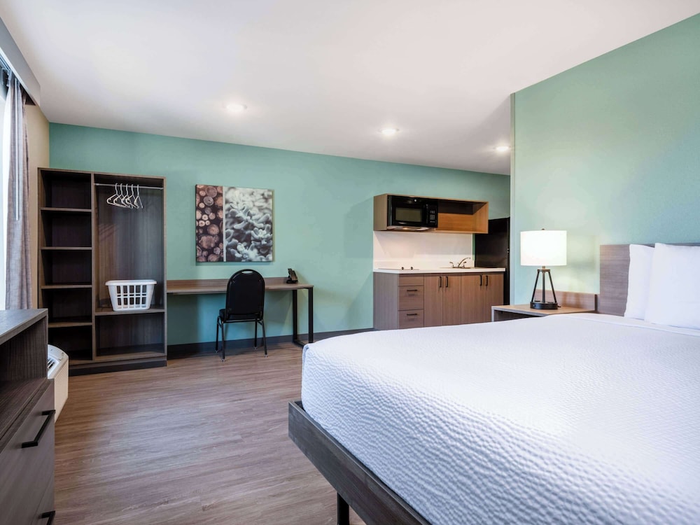 echo suites extended stay by wyndham madison