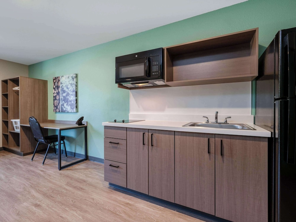 echo suites extended stay by wyndham madison