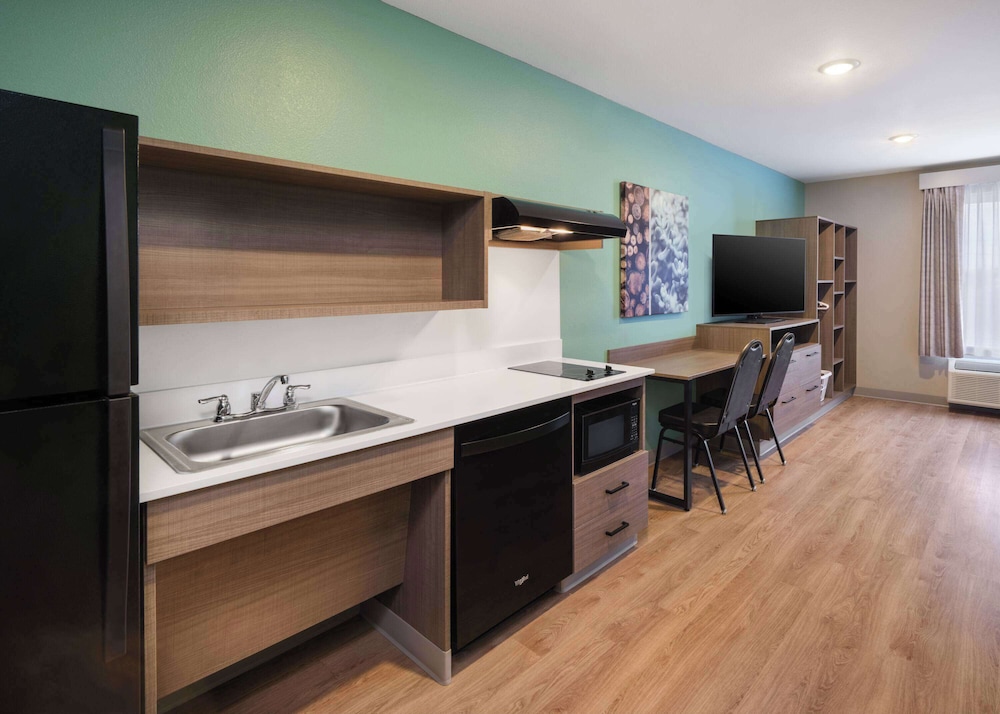echo suites extended stay by wyndham madison
