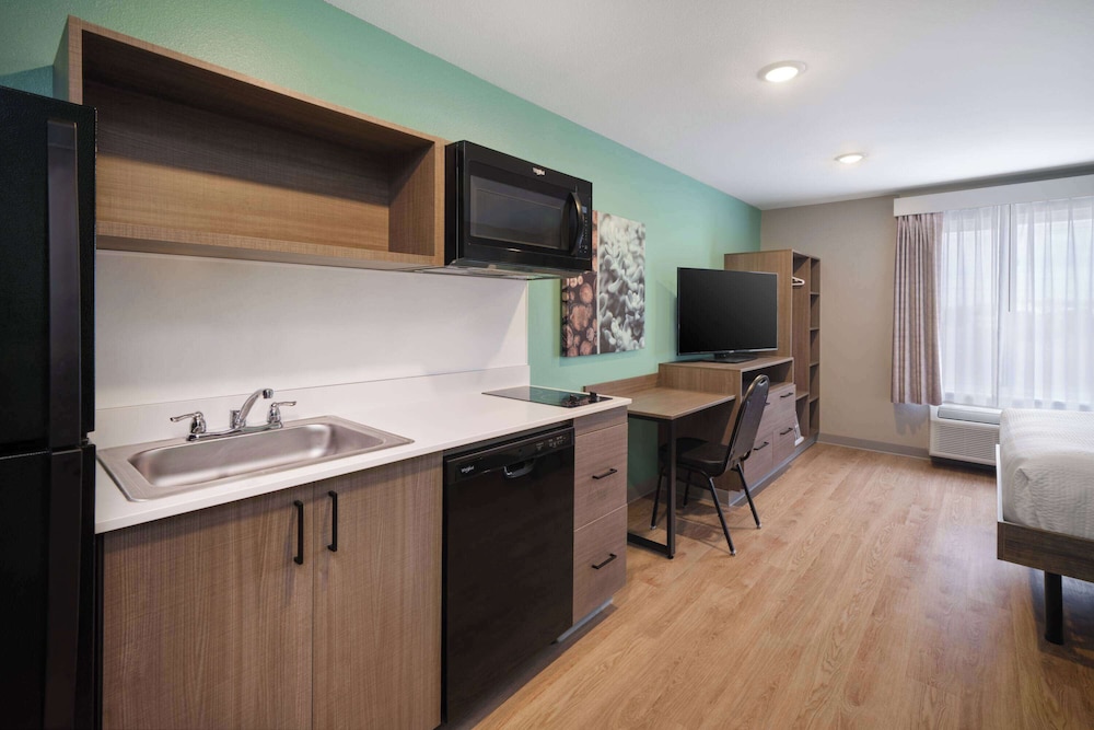 echo suites extended stay by wyndham madison