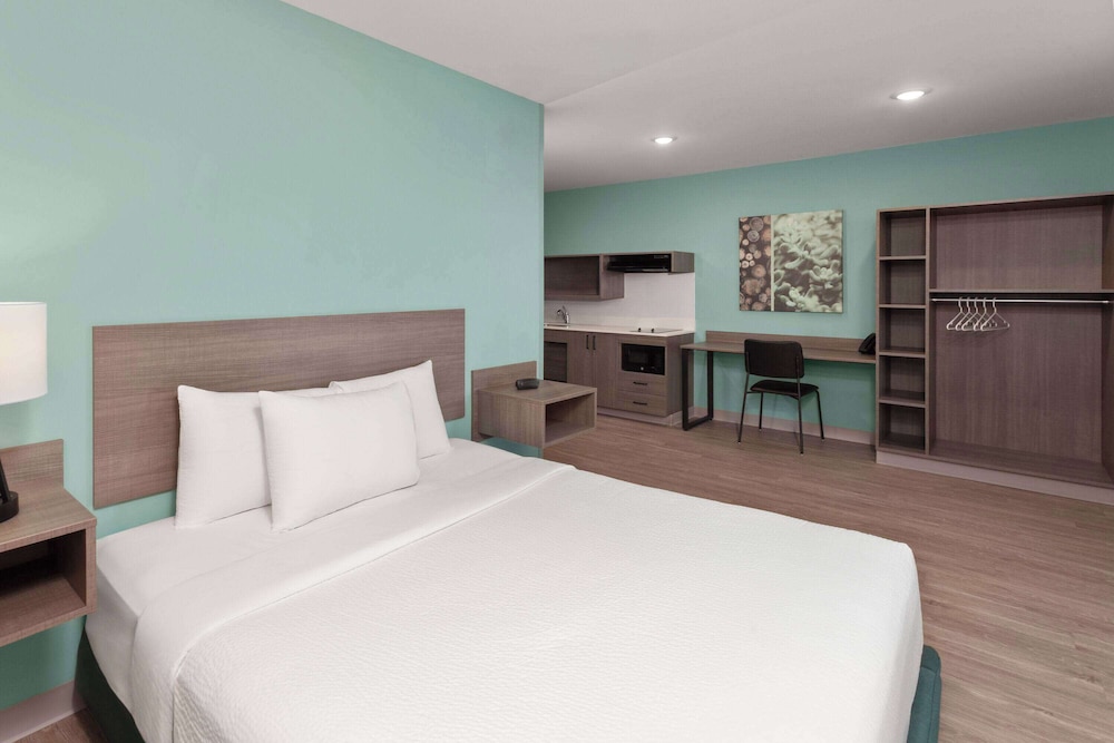 echo suites extended stay by wyndham madison