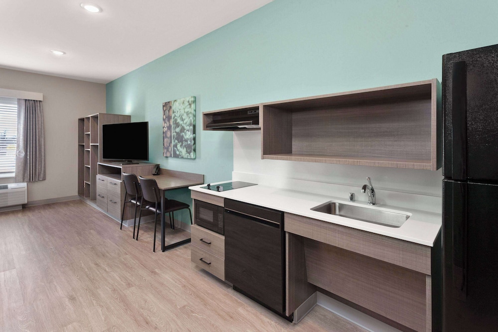 echo suites extended stay by wyndham madison