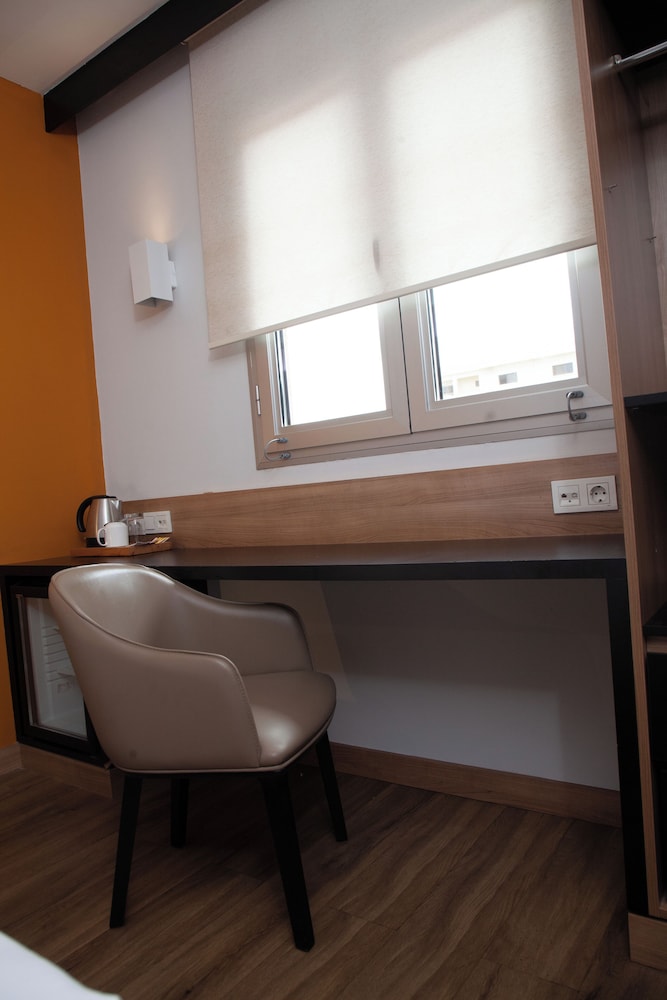 dunia hotel bamako aci 2000