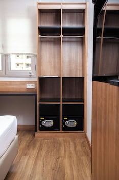 dunia hotel bamako aci 2000