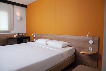 dunia hotel bamako aci 2000