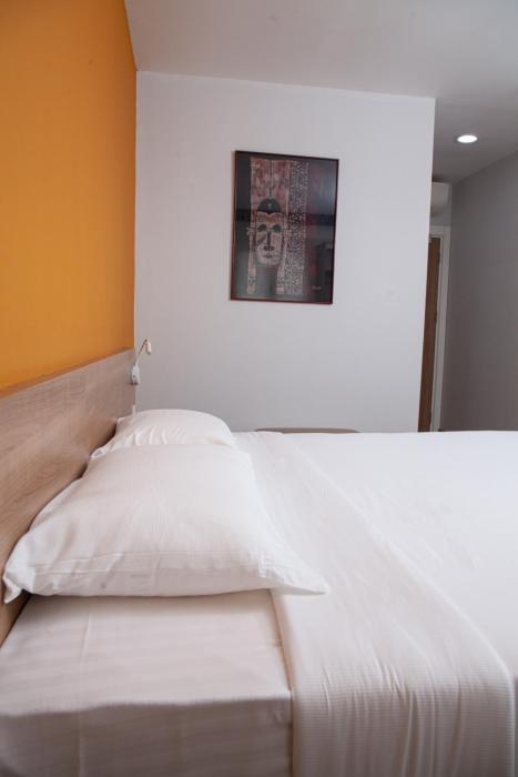 dunia hotel bamako aci 2000