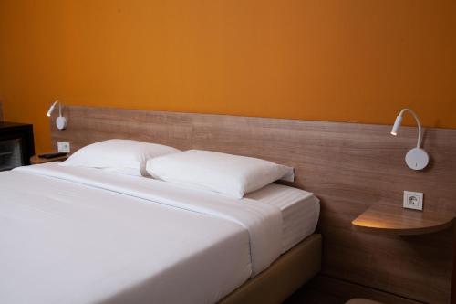 dunia hotel bamako aci 2000