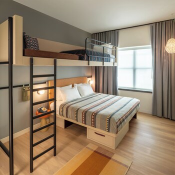 moxy cincinnati downtown