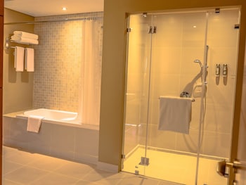 aldhafra resort vignette collection by ihg