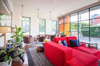 surestay by best western iconic ari jatujak